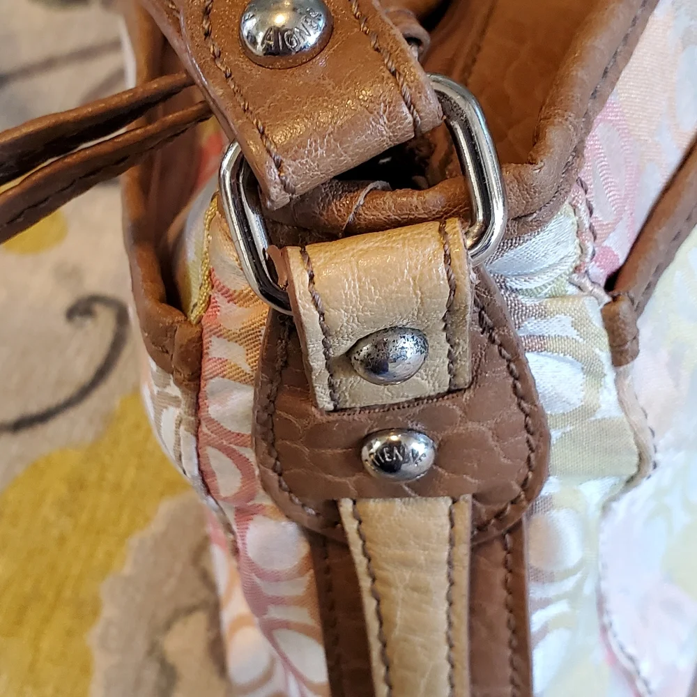 Etienne Aigner Shoulder Purse⚜️🤎⚜️ - Picture 4 of 10